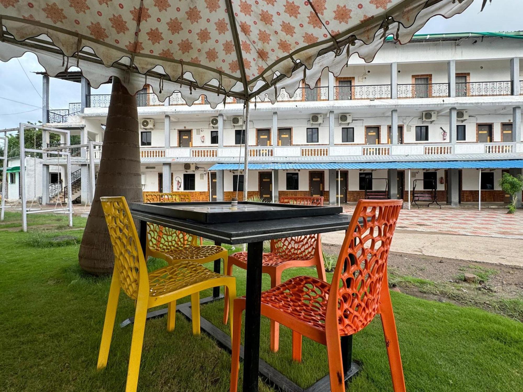 Kevadia Vasant Vihar Resort מראה חיצוני תמונה